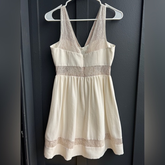 Max & Cleo Cream Lace Mini Dress - Picture 3 of 14